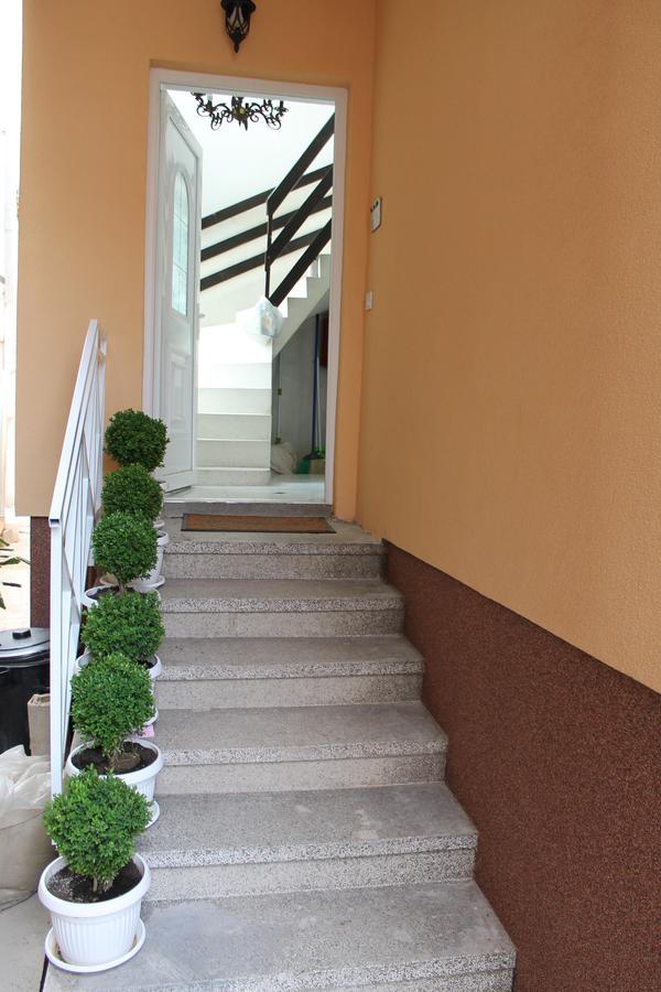 Royal Family Apartment Nis Exterior photo